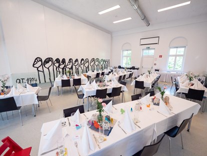 Hochzeit - Hochzeits-Stil: Modern - Wien-Stadt Hietzing - Cafe Bistro am Campus
