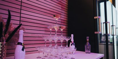 Hochzeit - Klimaanlage - Bayern - Eventloft 4 - Champagner Pyramide - Event Loft Schwabach