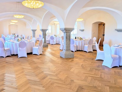Hochzeit - Hochzeits-Stil: Boho-Glam - Oberösterreich - Wallhof - Die Hochzeitslocation