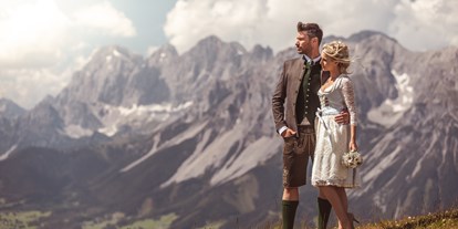 Hochzeit - Umgebung: am Land - Obertraun - Atemberaubende Kulisse auf 1.900m Seehöhe - Schafalm Planai