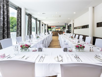 Hochzeit - Art der Location: Hotel - Der YbbSalon bietet Platz für eine stimmungsvolle Tafel bis 40 Personen. - Das Schloss an der Eisenstrasse****