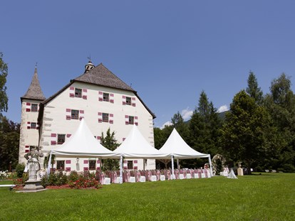Hochzeit - barrierefreie Location - Leogang - Zelt für Feiern im Schlosspark - Schloss Prielau Hotel & Restaurants