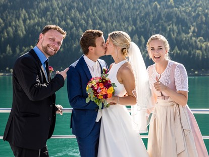 Hochzeit - Umgebung: in den Bergen - Pertisau - Hochzeit auf dem Schiff. - Achenseeschifffahrt - Traumhochzeit direkt am Achensee