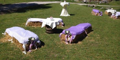 Hochzeit - Umgebung: am Land - Schladming - Heiraten auf der Unterhofalm in Filzmoos. Nach der Trauung gemütlich am 
Almsee feiern - Unterhofalm