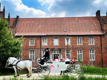 Hochzeit - Art der Location: im Freien - Gelsenkirchen - Schlossgastronomie Herten