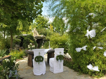 Hochzeit - Sommerhochzeit - Garsten - Zeremonie beim Wasserfall - Eventgasthof Feichthub