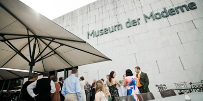 Hochzeit - Oberbayern - Feiern Sie Ihre Hochzeit im m32 - Museum der Moderne mit Blick auf die Festung Hohensalzburg. - m32