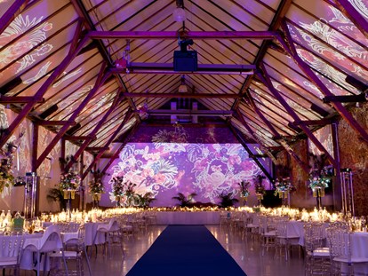 Hochzeit - Sommerhochzeit - Steiermark - Hochzeit in der Fachwerkhalle mit Projektionen © OchoReSotto - Seifenfabrik Veranstaltungszentrum