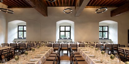 Hochzeit - Hochzeits-Stil: Rustic - Hall in Tirol - Beheimsaal - Burg Hasegg - SALZRAUM.hall - livelocations
