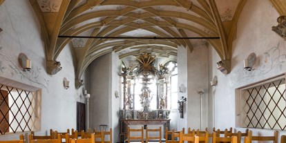 Hochzeit - Hochzeits-Stil: Rustic - Hall in Tirol - Georgskapelle - Burg Hasegg - SALZRAUM.hall - livelocations
