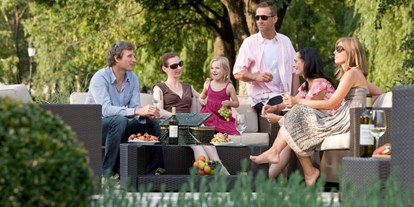 Hochzeit - interne Bewirtung - Gols - Gemütlicher Lavendel Steingarten für Ihren Aperitif - Birkenhof Restaurant & Landhotel ****