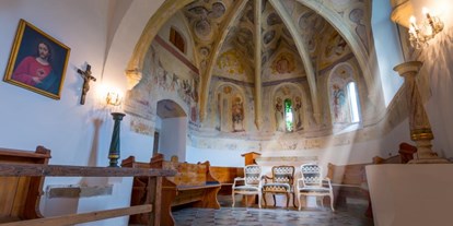 Hochzeit - Umgebung: in den Bergen - Maria Taferl - Kapelle - Altarraum - Burg Plankenstein
