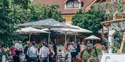Hochzeit - Sommerhochzeit - Burgau (Burgau) - Restauranteingang beim Retter Bio-Natur-Resort - Retter Bio-Natur-Resort****