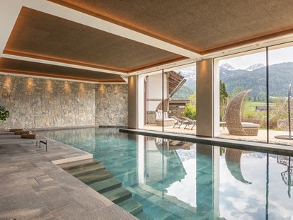 Hochzeit - Umgebung: in den Bergen - Südtirol - Pool - Stadl/Hotel/Restaurant Alte Goste