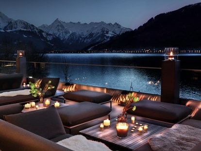 Hochzeit - barrierefreie Location - Leogang - Die Lounge-Terrasse des Bellevue mit Blick auf den Zeller See. - Seehotel Bellevue****s