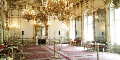Hochzeit - Art der Location: Schloss - Margarethen am Moos - Der Festsaal des Palais Pallavicini. - Palais Pallavicini