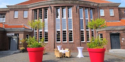 Hochzeit - Sommerhochzeit - Wuppertal - Alte Lohnhalle Wattenscheid - Außen - Alte Lohnhalle Wattenscheid
