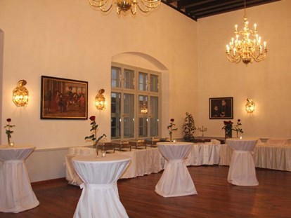 Hochzeit - Art der Location: Schloss - Der kleine Renaissance-Saal eignet sich sehr gut für Empfänge und Buffets.  - Landschloss Parz