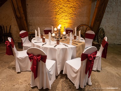 Hochzeit - Geeignet für: Eventlocation - Deutschland - Mittelalterliche Scheune in Neckarmühlbach Dekoration
 - Heiraten auf Schloss Horneck / Eventscheune 