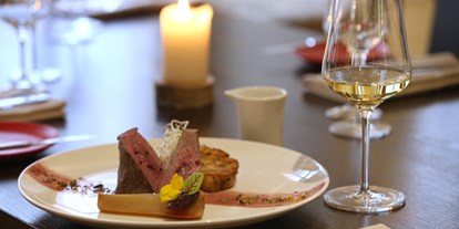 Hochzeit - Franken - Das Restaurant Weinstall überzeugt mit kulinarische Gaumenfreuden für Brautpaar und Hochzeitsgäste. - Gin & Coffee