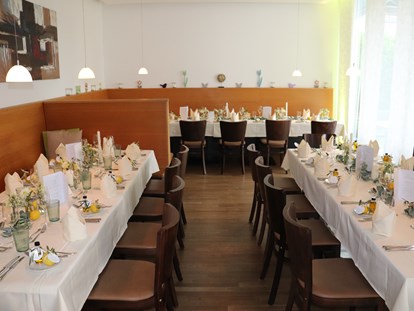 Hochzeit - Art der Location: Restaurant - Salzburg - Hochzeitstafel - Kirchenwirt Strasswalchen