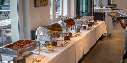 Hochzeit - Umgebung: in den Bergen - Oberösterreich - Abendessen - ABP Burgers