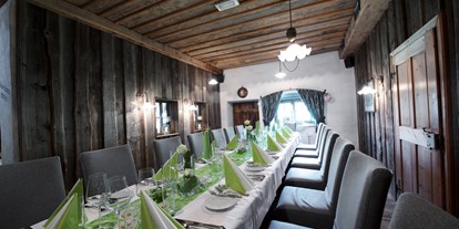 Hochzeit - Art der Location: Restaurant - Oberösterreich - Die "Kasamandl-Stubn" in der Tiroler Alm....optimal für Ihre Feiern bis zu 18 Personen. - Eidenberger Alm