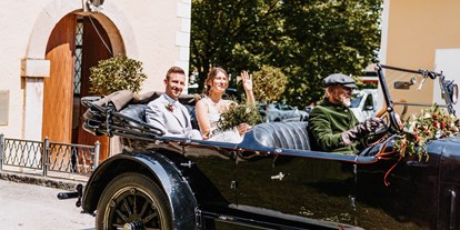 Hochzeit - Mattsee - Anfahrt mit Oldtimer - ARCOTEL Castellani Salzburg