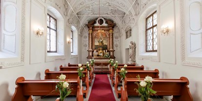 Hochzeit - Garten - Obertrum am See - Unsere barocke Kapelle ist für christliche und nicht-christliche Trauungen frei gegeben und bietet Platz für 40 Personen - ARCOTEL Castellani Salzburg