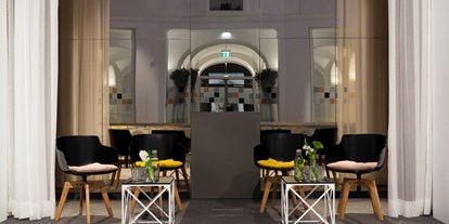 Hochzeit - Art der Location: Restaurant - Donauraum - Podium und Lounge - SAAL der Labstelle Wien