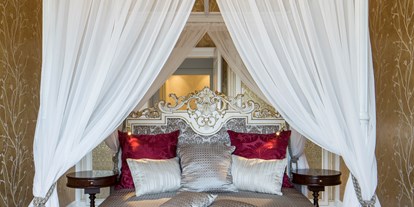 Hochzeit - Donauraum - Sissi Schlafzimmer, Teil der Schloss Schönbrunn Grand Suite (167m2) - Austria Trend Parkhotel Schönbrunn
