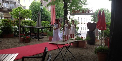 Hochzeit - Umgebung: in einer Stadt - Mödling - Restaurant Neuland