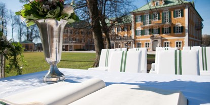 Hochzeit - Art der Location: Gasthaus - Friedburg - Die Standesamtliche Trauung im wunderschönen Park - Gwandhaus