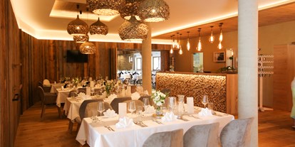 Hochzeit - Art der Location: Hotel - Werfen - Lobby und Stadl - Laudersbach's Event-Stadl