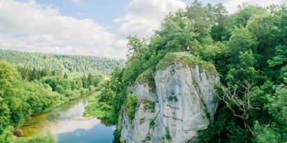 Hochzeit - Umgebung: am Fluss - Region Schwaben - Steinwiese am Donauufer des Fürstlichen Park Inzigkofen