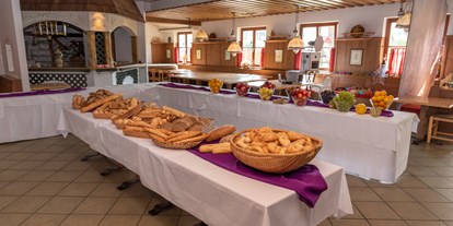 Hochzeit - Straßwalchen - Hochzeitsbuffet im Stelzhamerhof. - Franz Stelzhamerhof