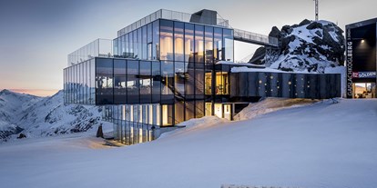 Hochzeit - Art der Location: ausgefallene Location - Tirol - Heiraten im ice Q auf 3.048 m Seehöhe am Gipfel des Gaislachkogls
© Rudi Wyhlidal - ice Q