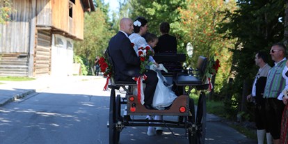 Hochzeit - Hunde erlaubt - Großarl - Kutschenfahrt des Brautpaares - Hotel Post Walter 