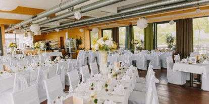 Hochzeit - Umgebung: mit Seeblick - Rust (Rust) - Festsaal des Seerestaurant Katamaran in Rust. - Seerestaurant Katamaran