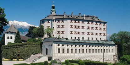 Hochzeit - Parkplatz: kostenpflichtig - Pertisau - Schloss Ambras Innsbruck - Renaissance-Juwel und das älteste Museum der Welt! - Schloss Ambras Innsbruck