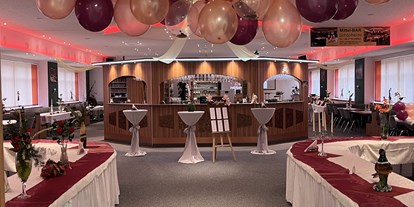 Hochzeit - Hochzeitsessen: Buffet - Zwickau - Mittel-BAR Eingang Hochzeitslocation Luftballons - Mittel-BAR Schönheide