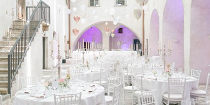 Hochzeit - Trauung im Freien - Trentino-Südtirol - Romantische Dekoration in unserem Innenhof - Schloss Maretsch