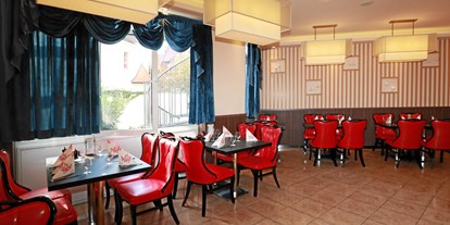Hochzeit - nächstes Hotel - Schwarzwald - Nebenraum der für Hochzeiten nach Wunsch dekoriert werden kann - Chinarestaurant Fudu Rheinfelden