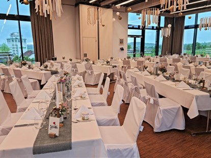 Hochzeit - Geeignet für: Seminare und Meetings - Obermarkersdorf - Hochzeitstafel Fischgräte/ Festsaal - W4 - Wein l Genuss l Kultur