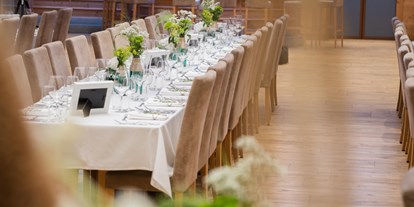Hochzeit - Geeignet für: Eventlocation - Salzburg - Der Festsaal mit angeschlossenem Barbereich bietet Platz für bis zu 220 Hochzeitsgäste. - Hotel & Restaurant Gambswirt