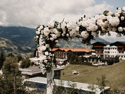 Hochzeit - Umgebung: in den Bergen - Oberforsthof Alm