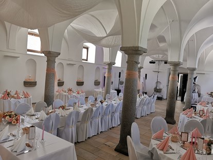 Hochzeit - Art der Location: Restaurant - Engerwitzdorf - Schloss Events Enns