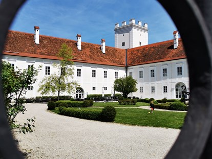 Hochzeit - Umgebung: in einer Stadt - Bezirk Linz-Land - Schloss Events Enns