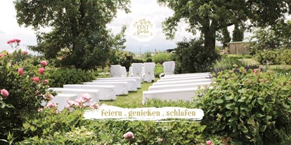 Hochzeit - Festzelt - Schlüßlberg - Es besteht die Möglichkeit die standesamtliche Hochzeit mitten im Grünen abzuhalten, in Mitten eines Blumenmeers.  - Fest.Garten Schiefermair