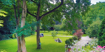 Hochzeit - Art der Location: Bauernhof/Landhaus - Nordrhein-Westfalen - Blick in den Park - Landhaus Danielshof